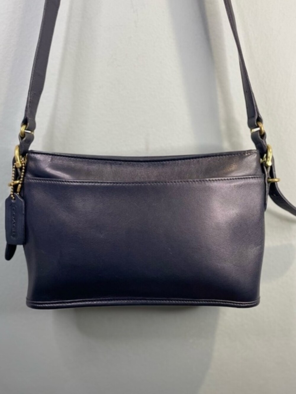 Coach 1997 Vintage Equestrian Navy Leather Shoulder Bag ✨️